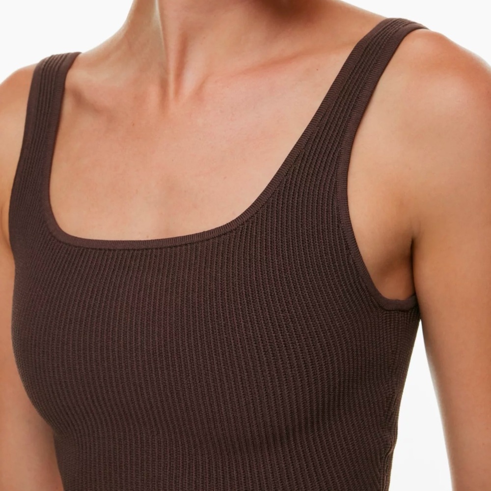 Aritzia Babaton Sculpt Knit Cropped Tank - Rich Mocha Brown